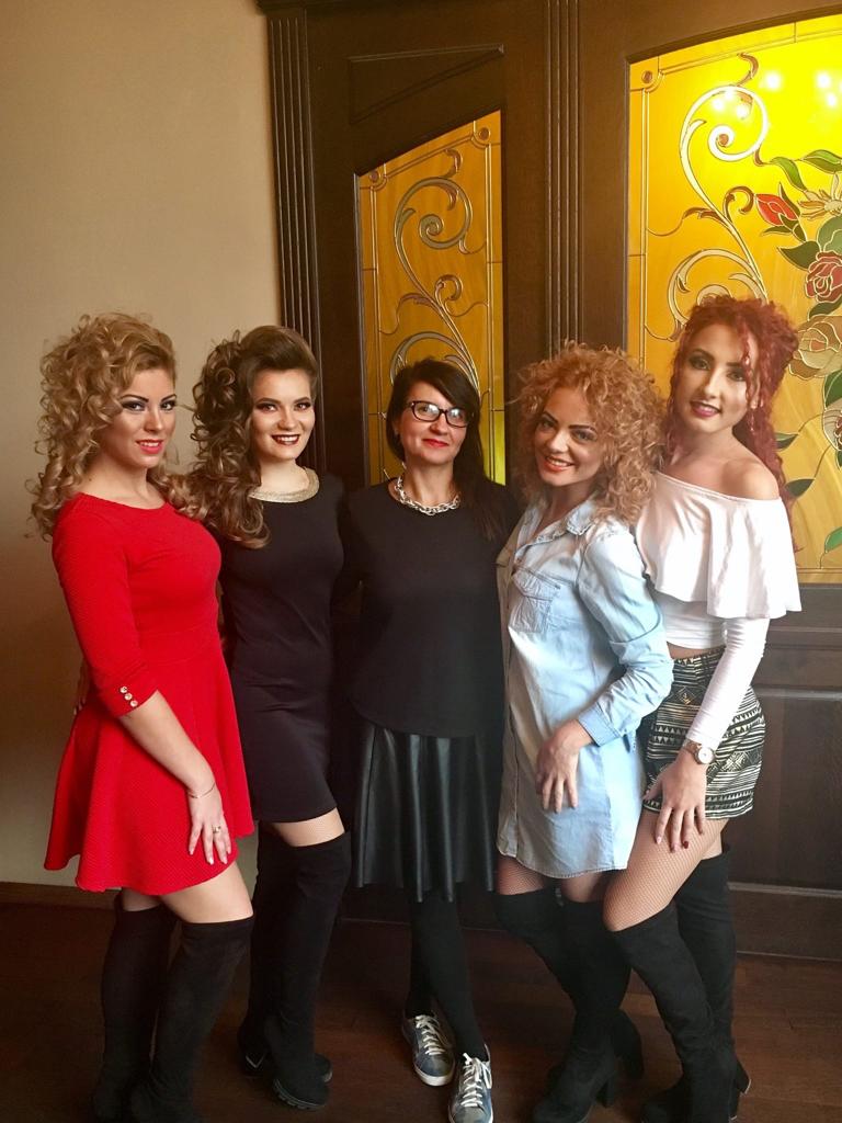 look si machiaj realizat de Studo Harry Elite Cabaret